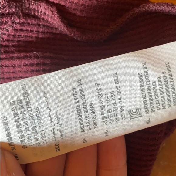 π Hollister Henley Long Sleeve - Picture 6 of 6